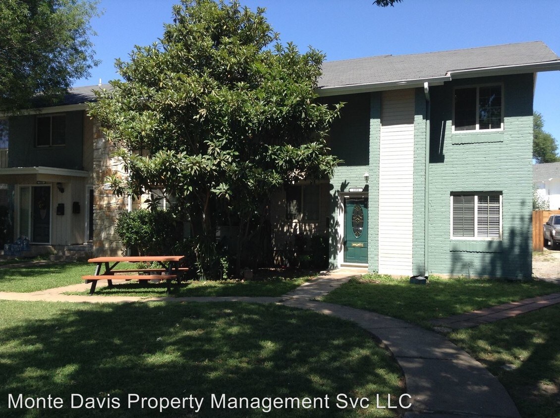 Primary Photo - 3210 Mossrock Dr