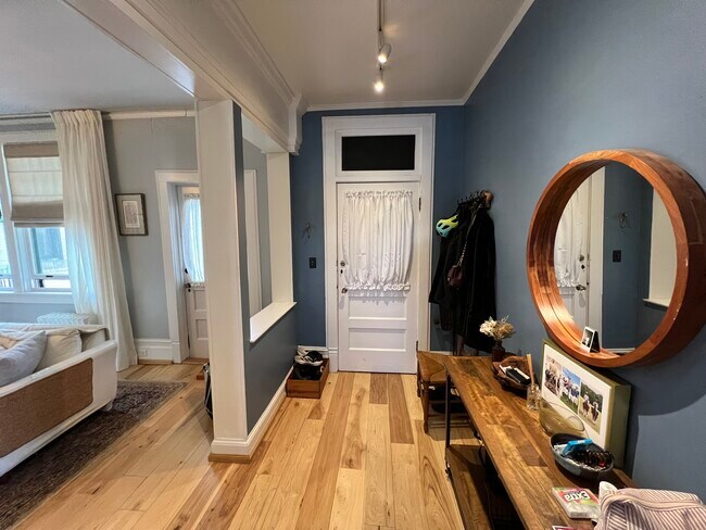 Entrada desde el interior - 812 Stockley Gdns