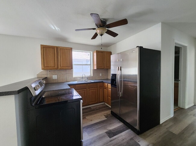Building Photo - "Charming 3-Bed Home with 2 Full Baths in ...