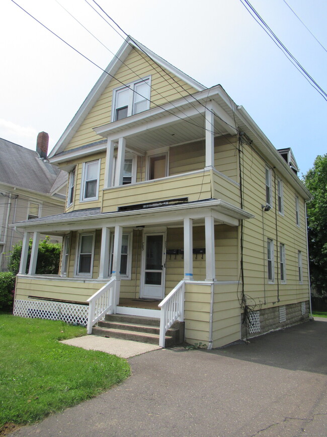Building Photo - 783 Brewster St