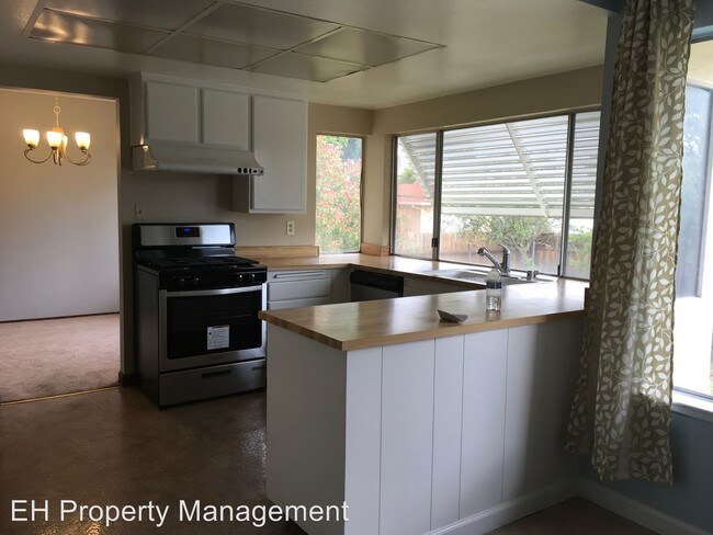 Foto del edificio - 4 br, 3 bath House - 7728  Mcmullen Way