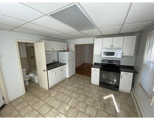 Building Photo - 125 Broadway