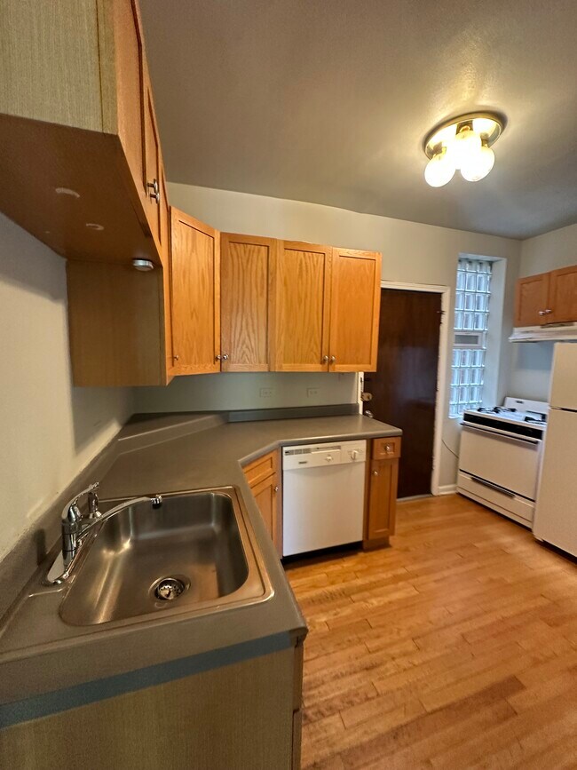 Foto del edificio - 4237 N Paulina St