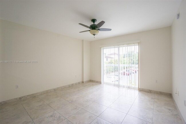 Building Photo - 2740 SW 28th Terrace