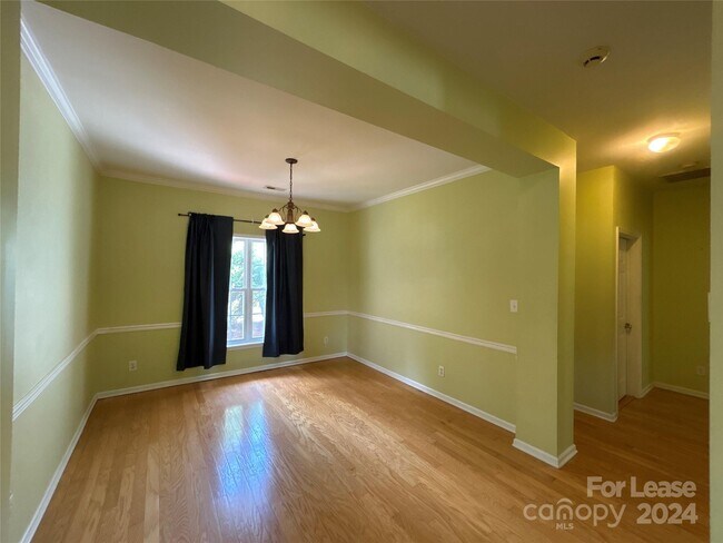 Building Photo - 11710 Borchetta Dr