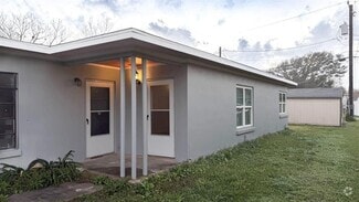 Building Photo - 916 S Kansas St