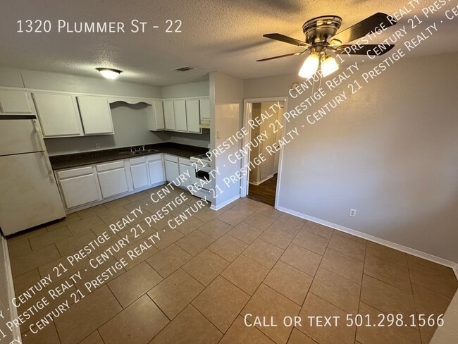 Foto del edificio - 1320 Plummer St