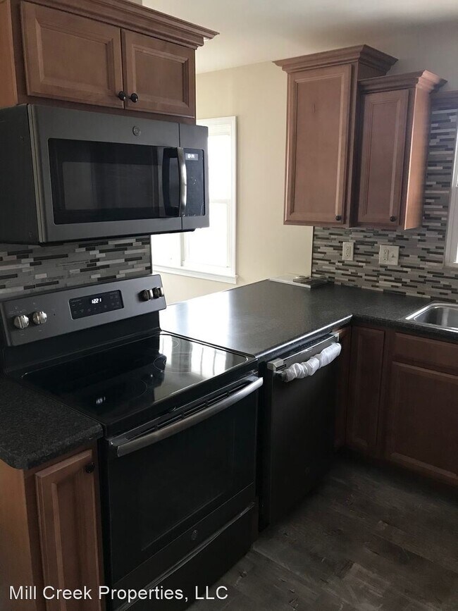 Foto del edificio - 2 br, 2 bath House - 815 S. Bluff Blvd