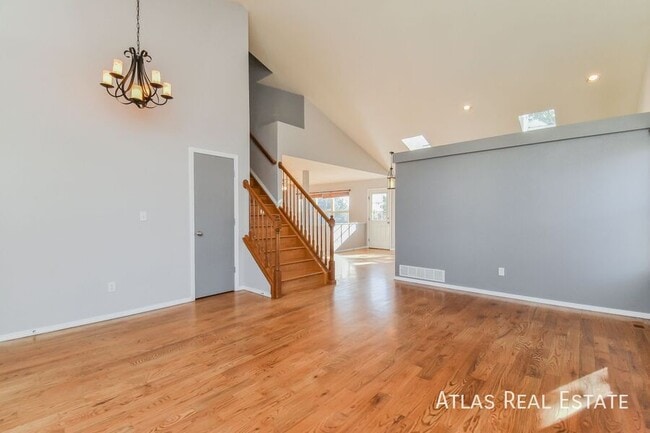 Foto del edificio - 3055 Ellesmere Dr