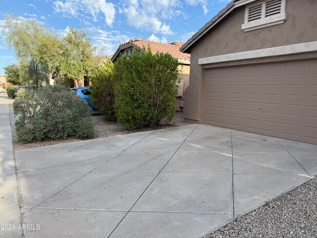 Building Photo - 5338 W Maldonado Rd