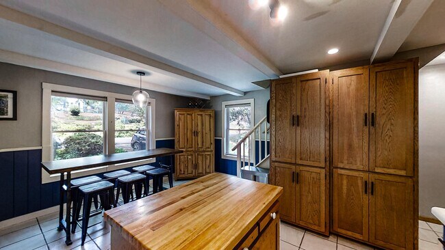 Foto del edificio - 2865 Old Creek Rd