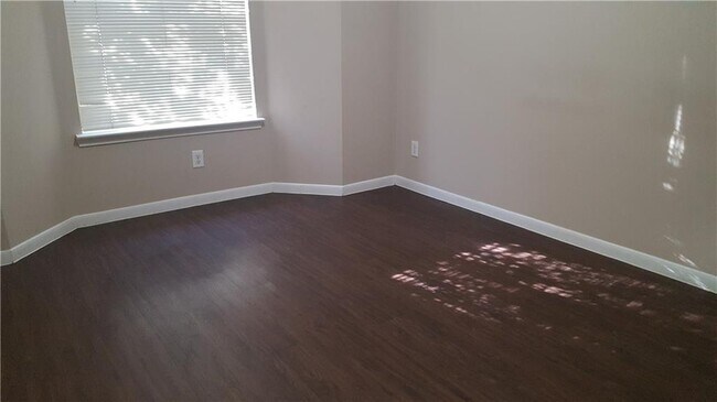 Foto del edificio - 6000 Shepherd Mountain Cove