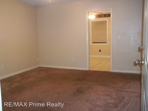 Building Photo - 8343 Twin Chapel Dr