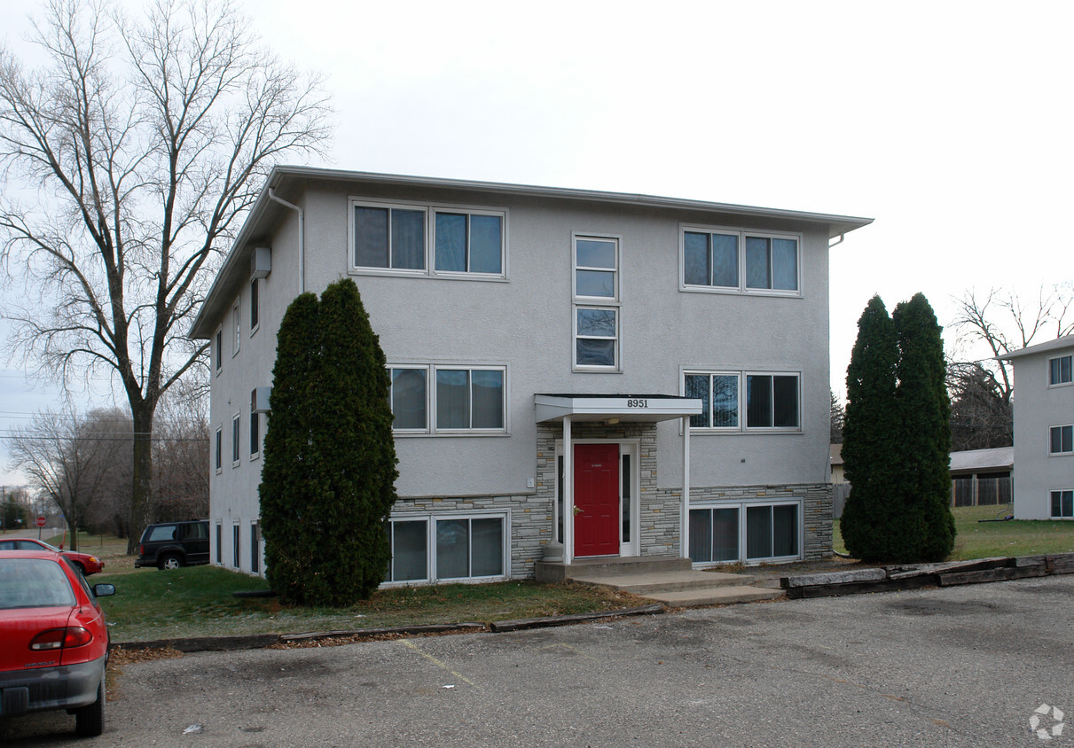 Primary Photo - 8955 Duwayne Ave