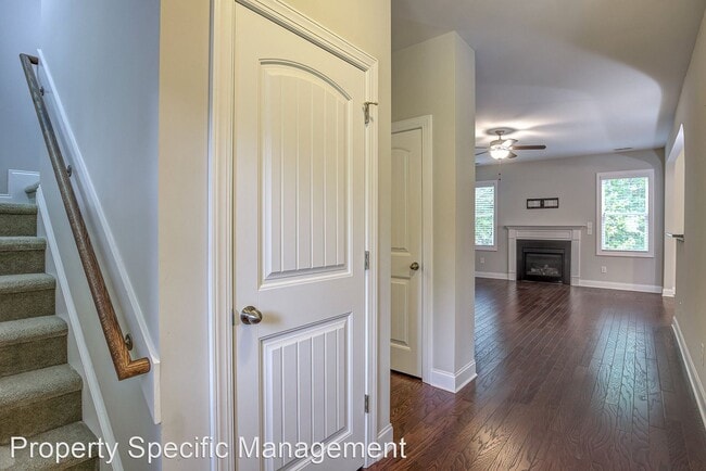 Building Photo - 3 br, 2.5 bath House - 1354 Red Bud Ct