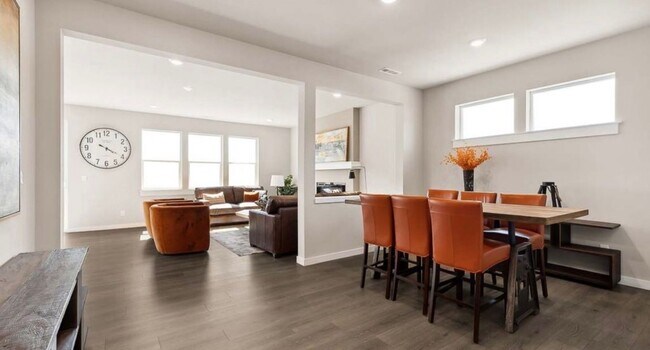 Foto del edificio - Modern 5 Bed Home