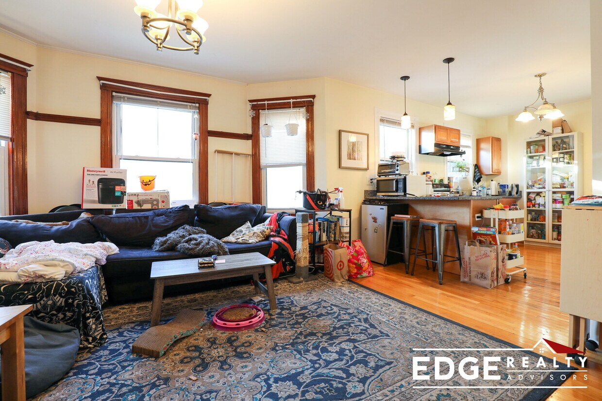 Foto principal - 357 Faneuil St
