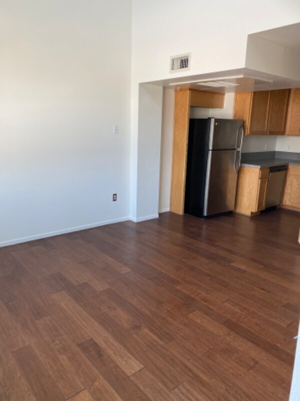 Foto del edificio - 3627 Dunn Dr