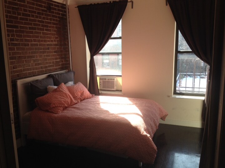 Foto principal - 333 E 6th St
