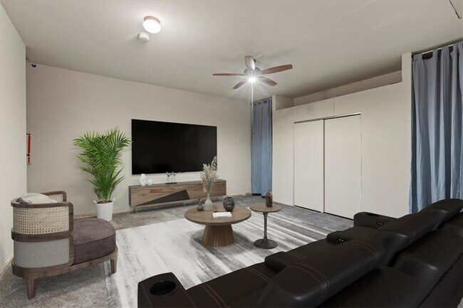 Building Photo - 360 Turtle Creek Dr