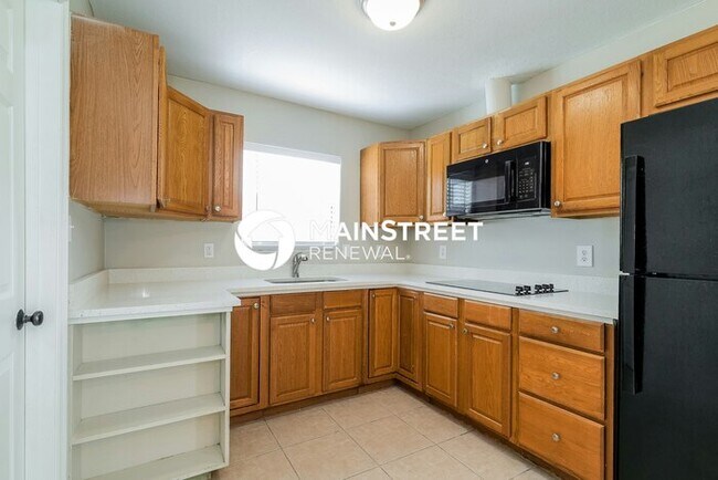 Foto del edificio - 4 Bedroom Pet-Friendly Home in St. Cloud, FL with Main Street Renewal