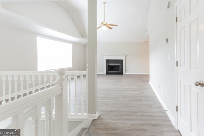 Foto del edificio - 4258 Ward Bluff Dr