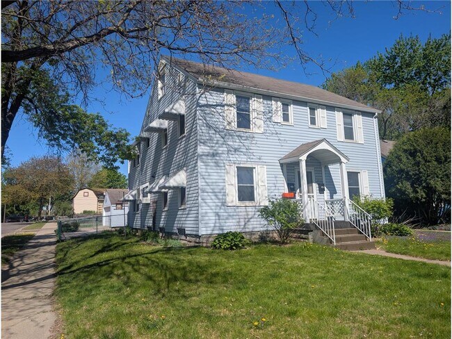 Foto del edificio - 1049 Gorman Ave