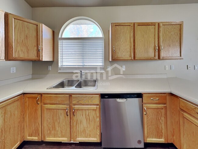 Building Photo - 6398 S Clover Creek Ln