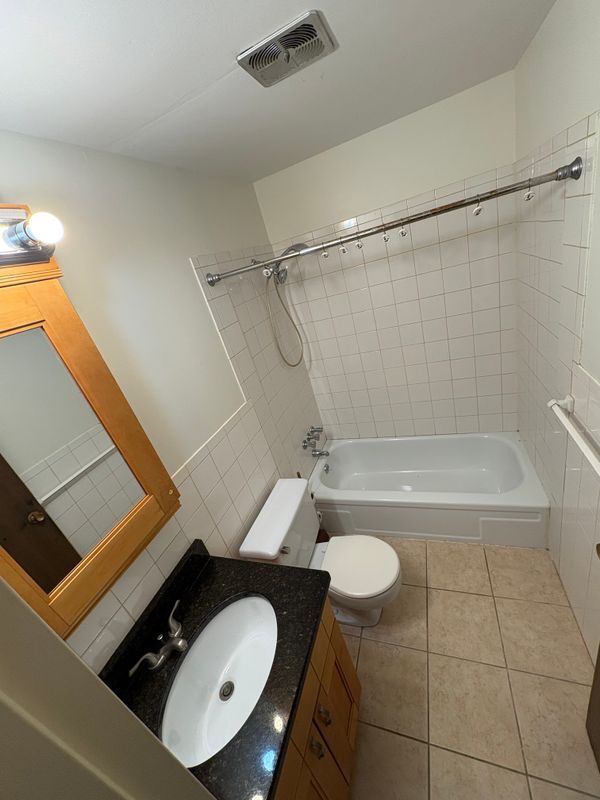 Building Photo - 235 Henry Ave