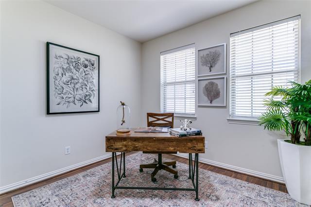 Foto del edificio - 7840 Liverpool Ln