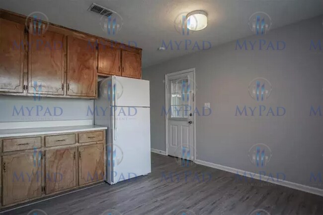 Building Photo - 61 Conifer Ring