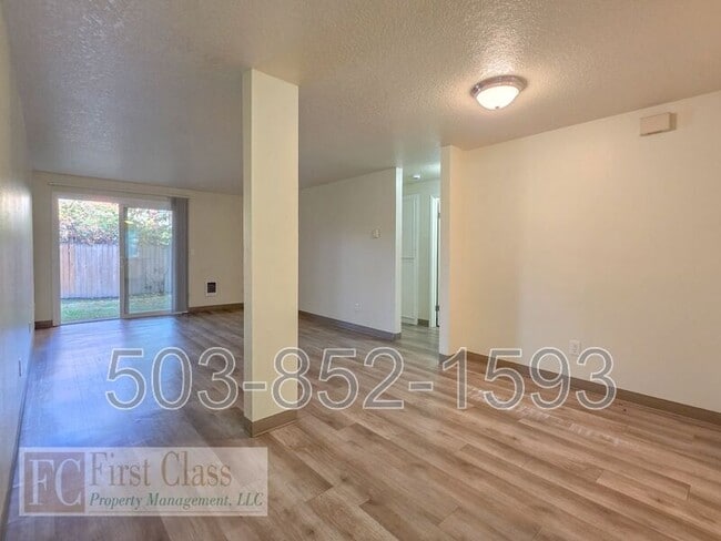 Building Photo - 20125 SW Tualatin Valley Hwy