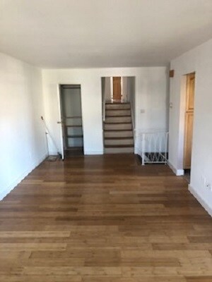 Foto del edificio - 8916 Cooper Ave