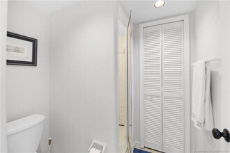 Building Photo - 10044 S Ocean Dr