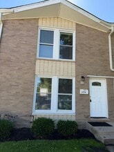 Building Photo - 1731 N Linden Ave