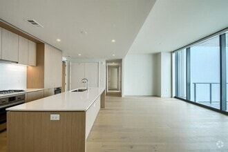 Building Photo - 44 East Ave