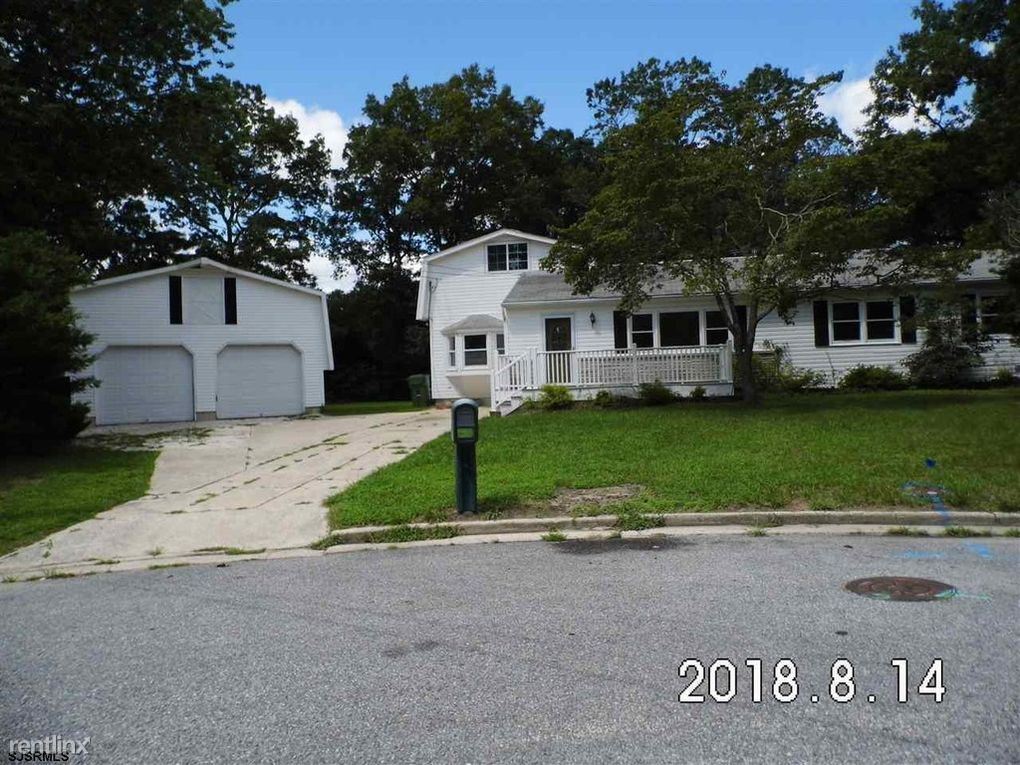Primary Photo - 5 br, 3 bath House - 16 Linda Lane