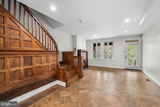 Building Photo - 619 S 42nd St