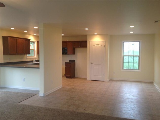 Building Photo - 128 Shelby Way