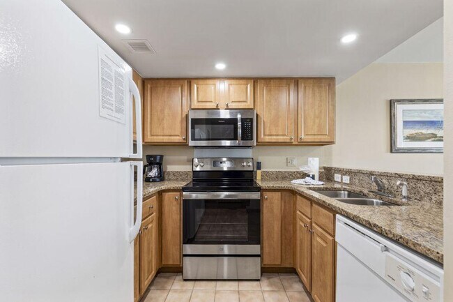 Building Photo - 3548 Alexandria Ave