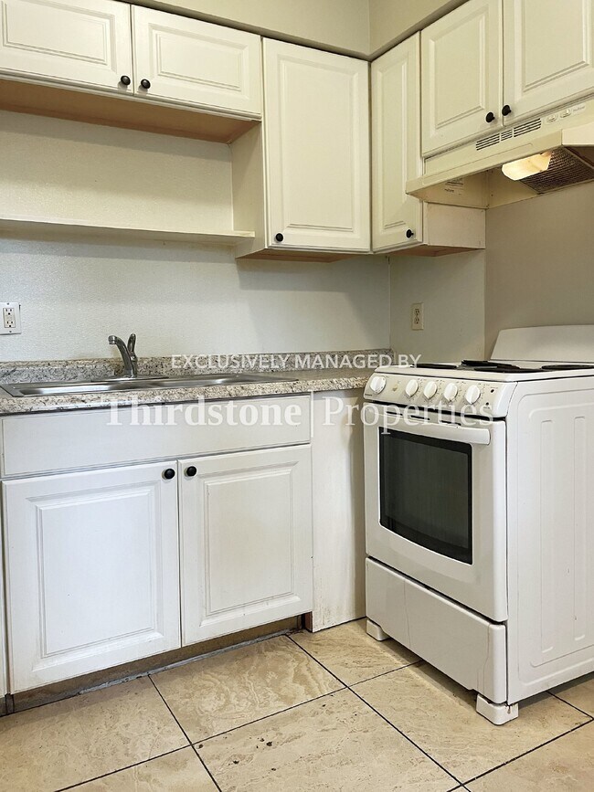 Foto del edificio - 7338 Linda Dr, Jacksonville, FL 32208