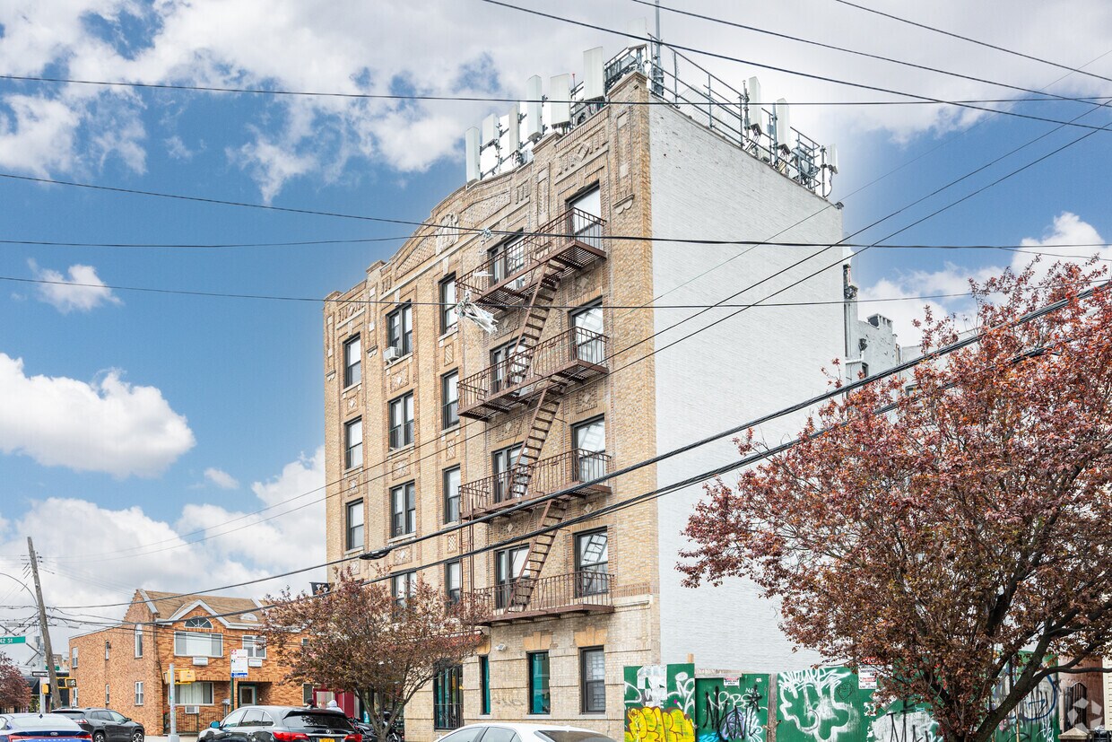 Building Photo - 31-06 42nd St