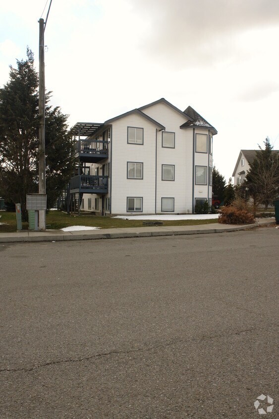 Building Photo - 3442 W Lilac Ct