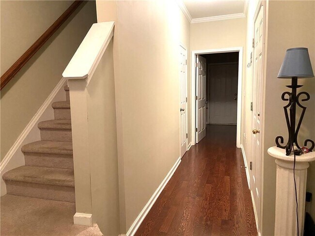 Building Photo - 5361 Beaver Br