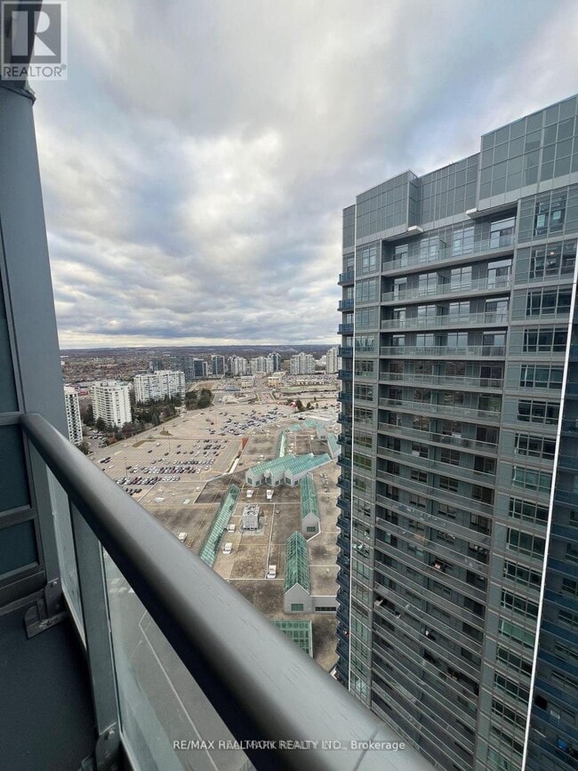 Building Photo - 30 Upper Mall Wy