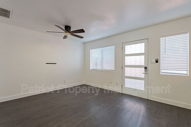 Building Photo - 1421 E Roosevelt St