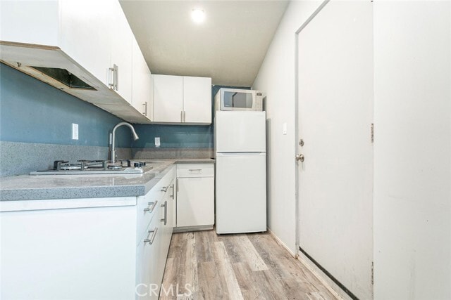Building Photo - 7349 Jamieson Ave