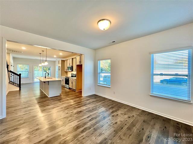 Foto del edificio - 2355 Olando St