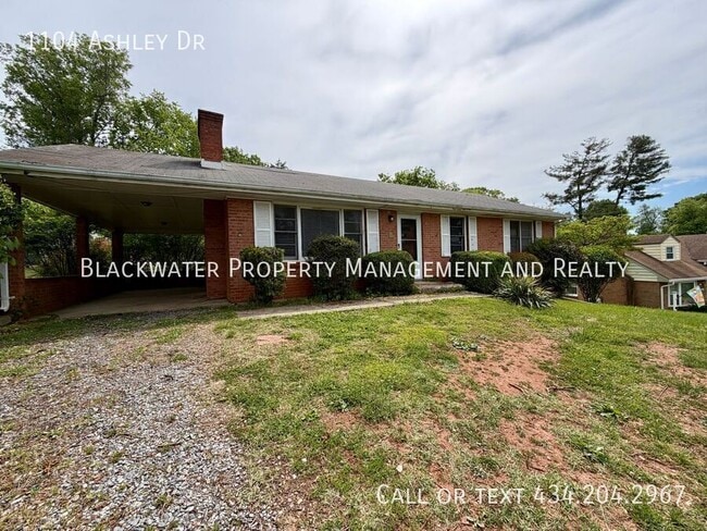 Building Photo - 1104 Ashley Dr