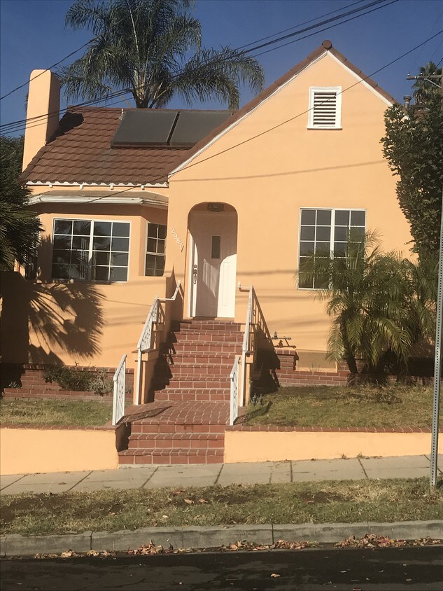 2987 Sunnynook Dr, Los Angeles, CA 90039 House Rental in Los Angeles